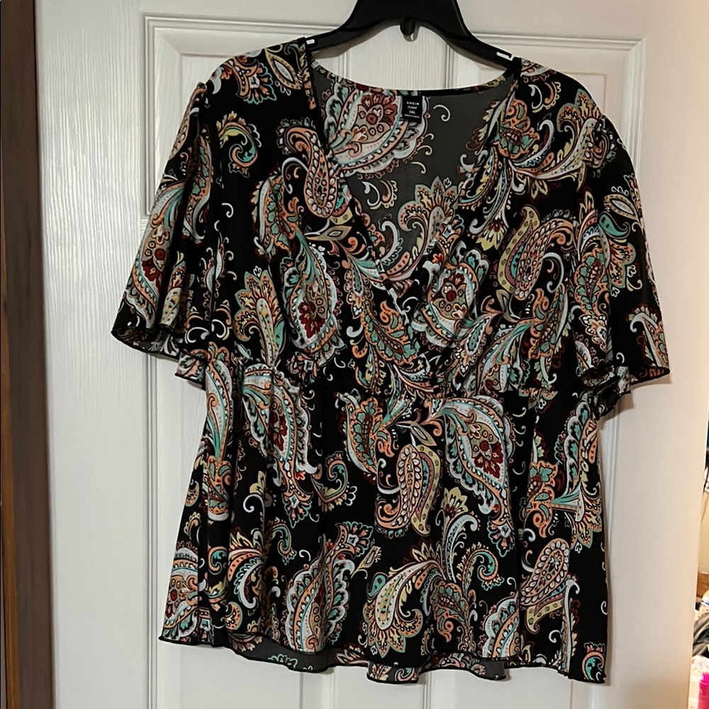 Womens Black Paisley V-Neck Blouse - Brand Unspecified